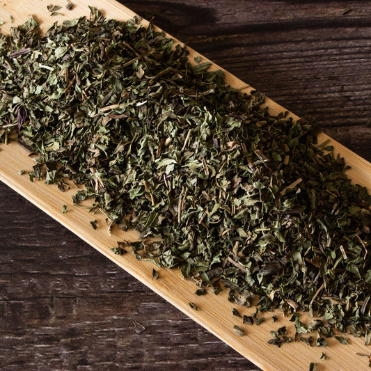 Tabla con Menta ArTea en hebras